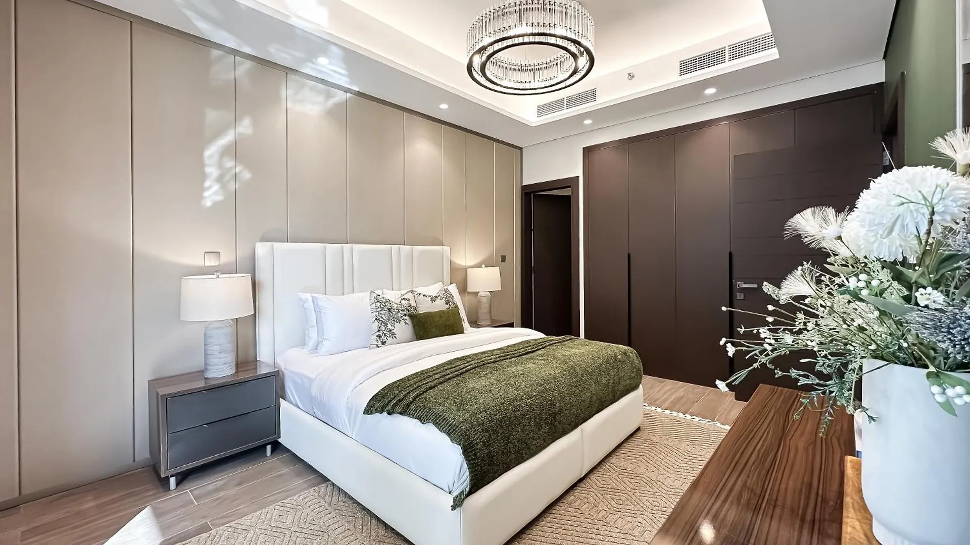 Lägenhet Trophy-Refined Living With Natural Hues Dubai